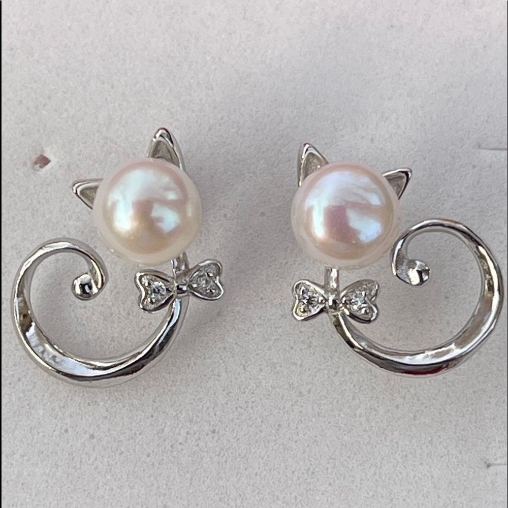 925S Real 6mm Natural‎ Freshwater Pearl Stud Earrings Cat Shape